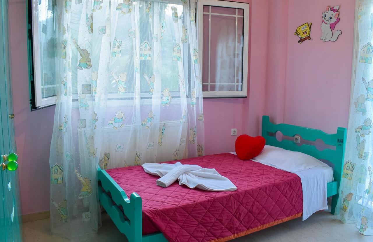 Vicky'S Village Private House Fiolítis エクステリア 写真